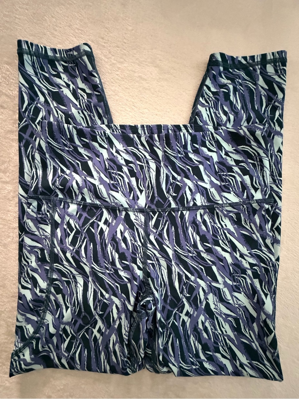 Under Armour Purple Patterned High-Waist Compression Heat Gear Leggings